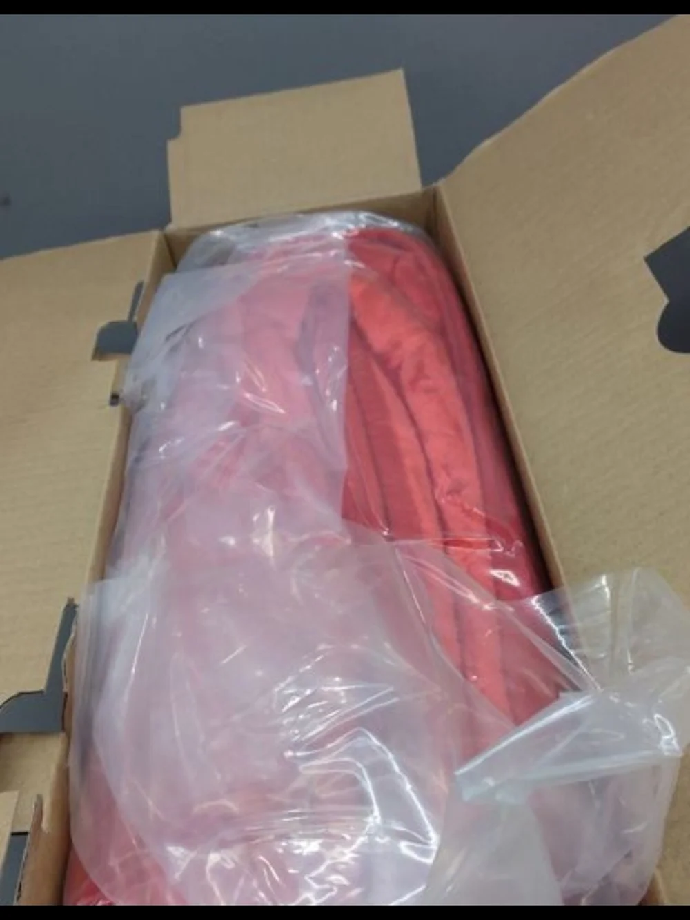 Love Blanket - Red King Size Waterproof New In Box Fluffy Love Blanket
